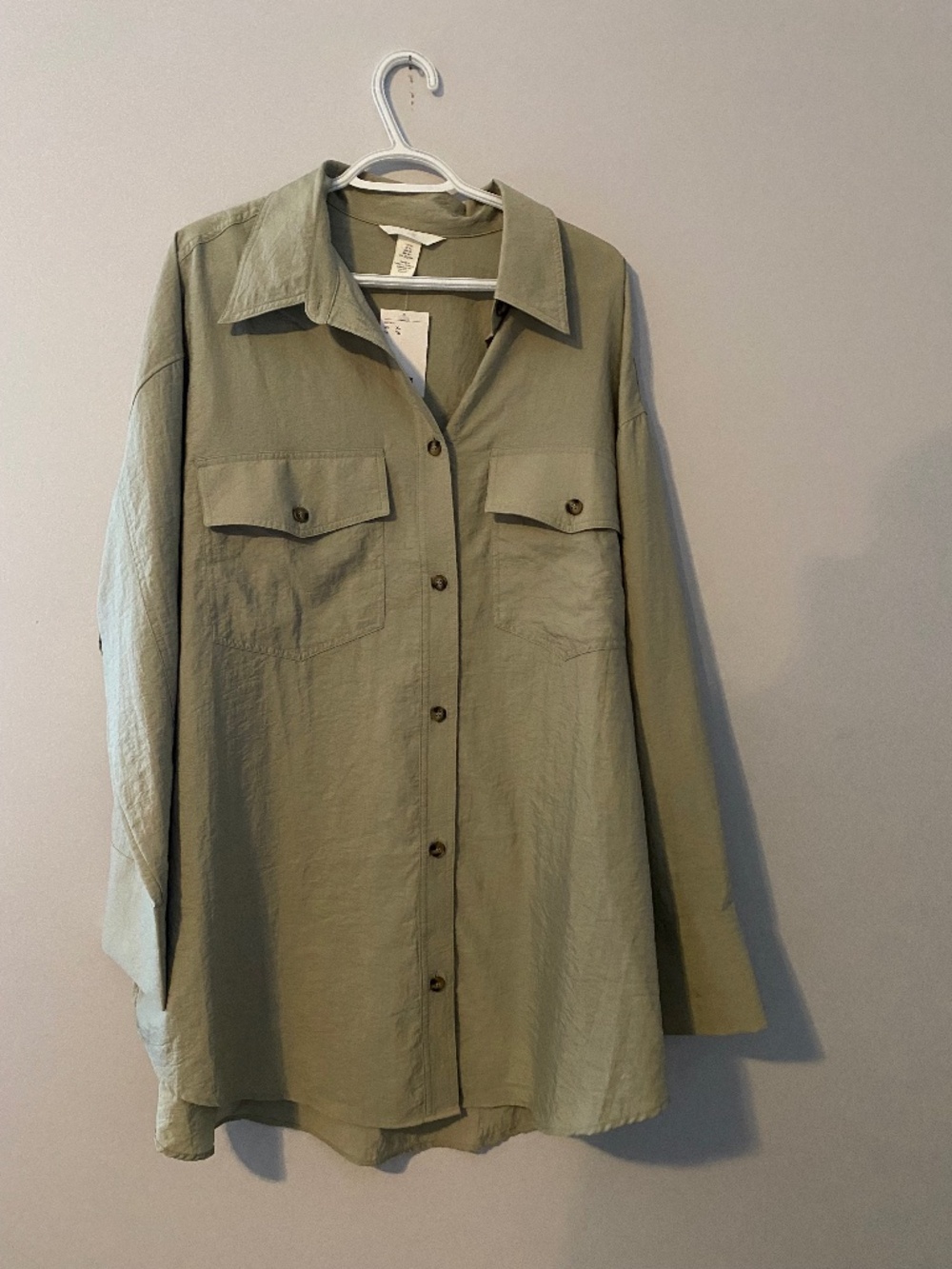 Men’ light olive‑green H&M classic shirt